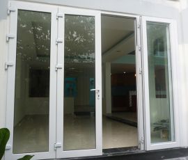 Cửa nhôm kính 4 cánh